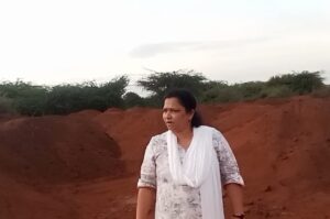 ಗಣಿ ಇಲಾಖೆಯ ಡೆಪ್ಯುಟಿ ಡೈರೆಕ್ಟರ್ ದ್ವಿತೀಯಾ ಇ.ಸಿ